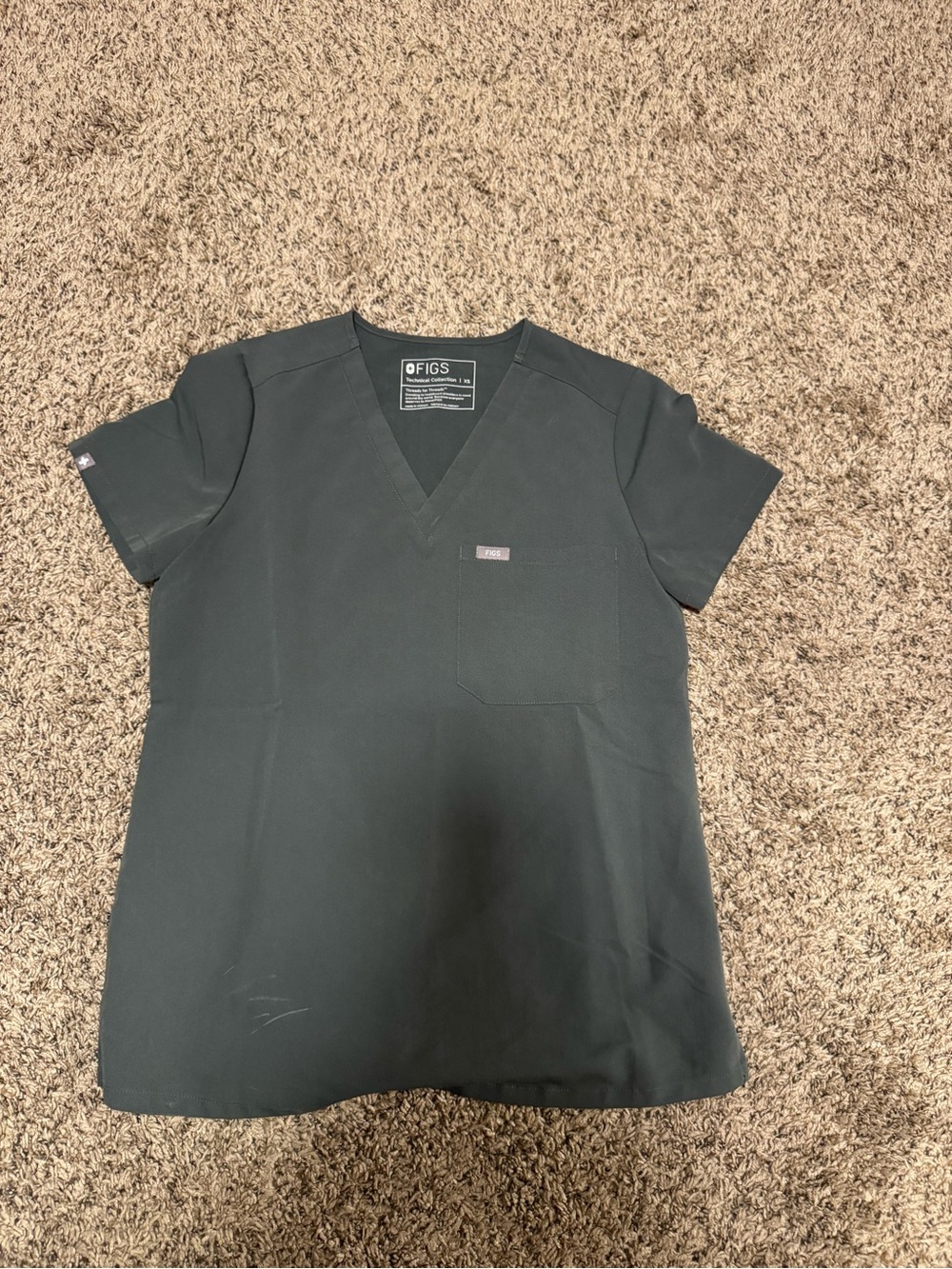 Figs Women's V-Neck Scrub Top - Charcoal